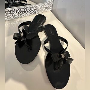 Minelli Elegant Black Bow Sandals Sz 8 made in Brazil